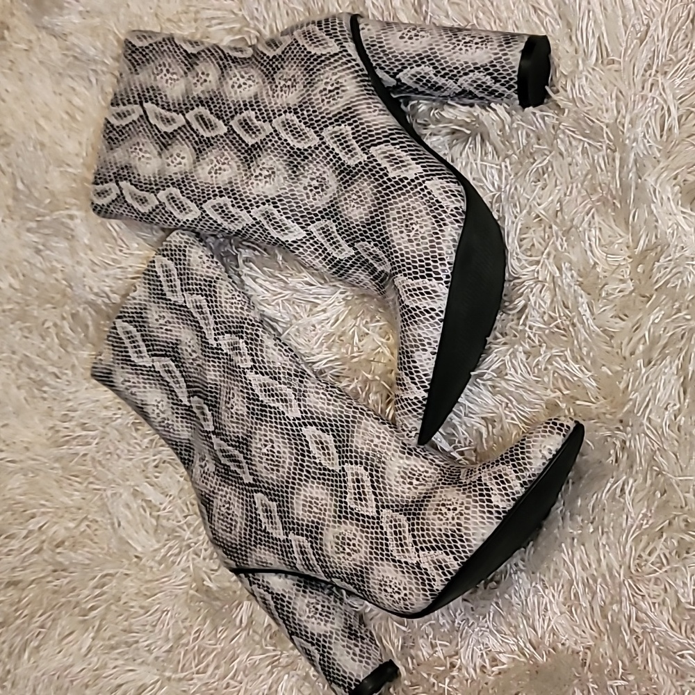 Snake Print Boots 8.5